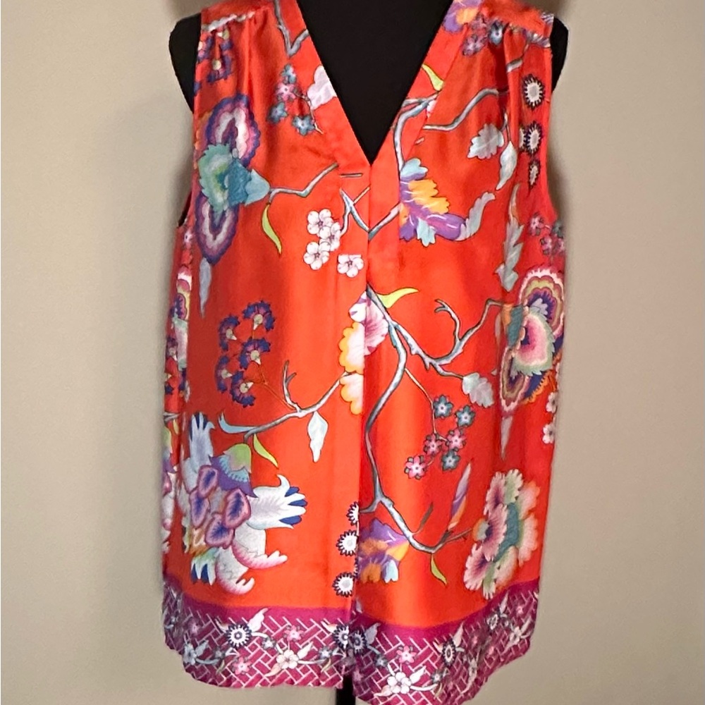 Violet & Claire Floral V-Neck Sleeveless Top - Red